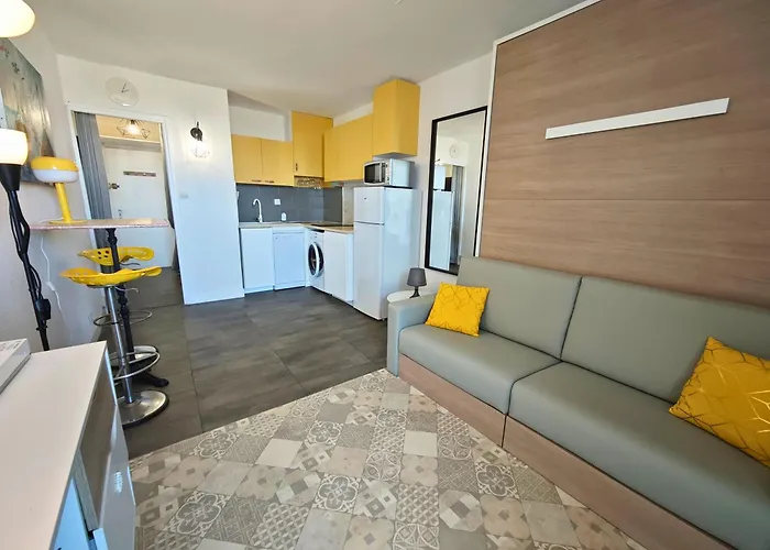 Relax Village Naturiste Heliopolis 아파트 아그